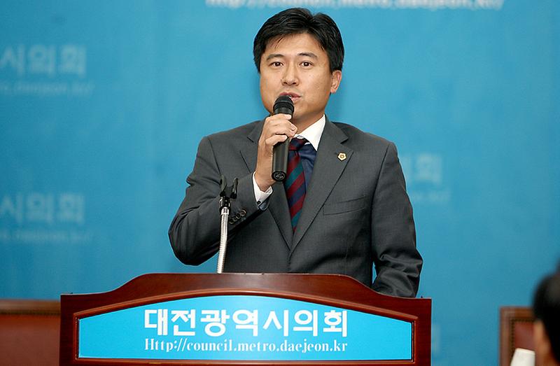 중부권 컨벤션 1번지 대전(大田) 건설을 위한 정책토론회 개최 [ 2014-12-01 ]