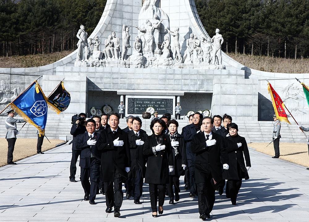 대전보훈공원, 현충원 갑오년 새해 참배 [ 2014-01-01 ]