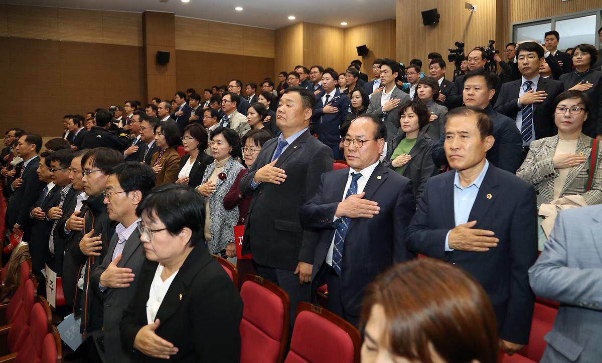 대전광역시의회 의원, '지방분권 촉구 결의대회' 참가 [ 2018-10-22 ]