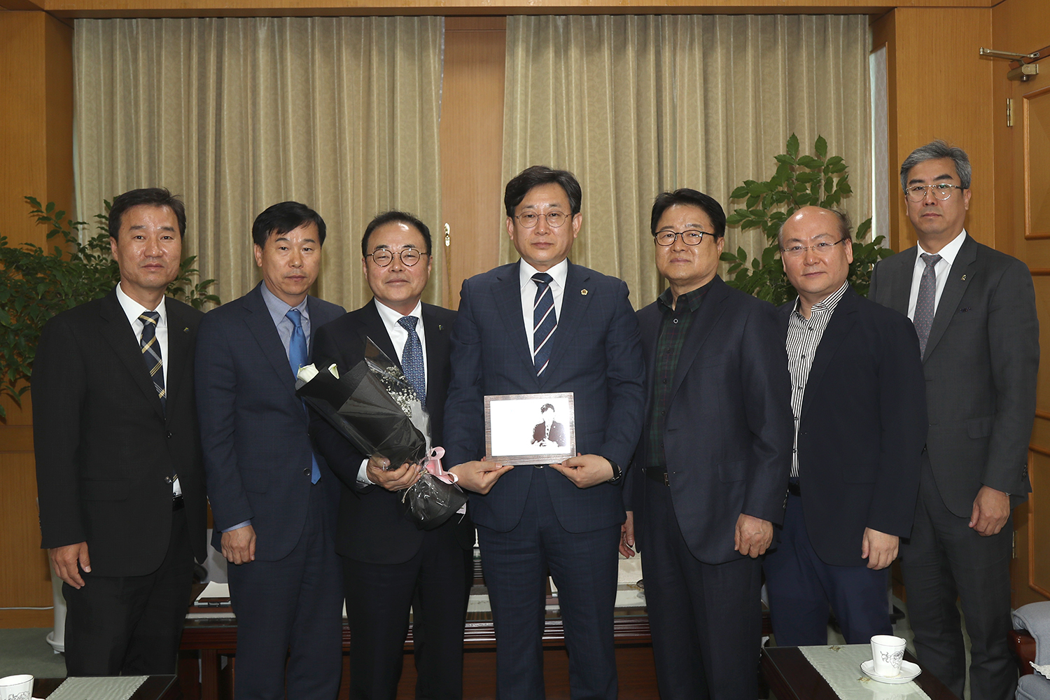 (20170424)_김경훈_의장_전문건설업_유공_감사패_수상_사진1