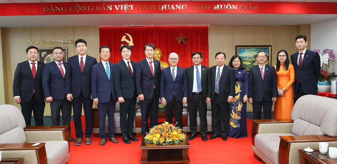 4-2.빈증성 행정센터 빈증성 당서기 면담