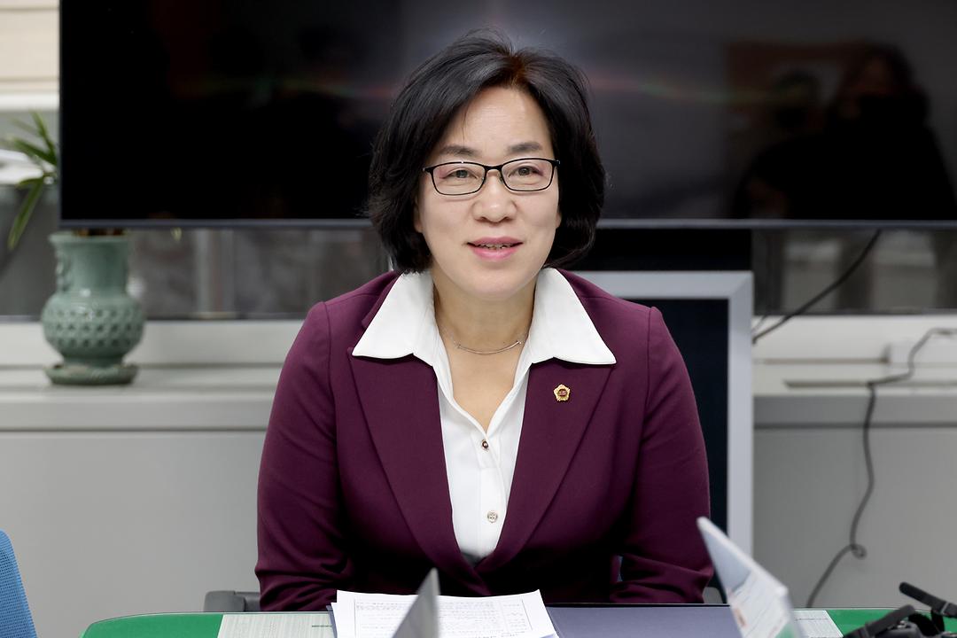 2023.02.17 박주화교육위원장 국외연수관련 기자간담회 (1)