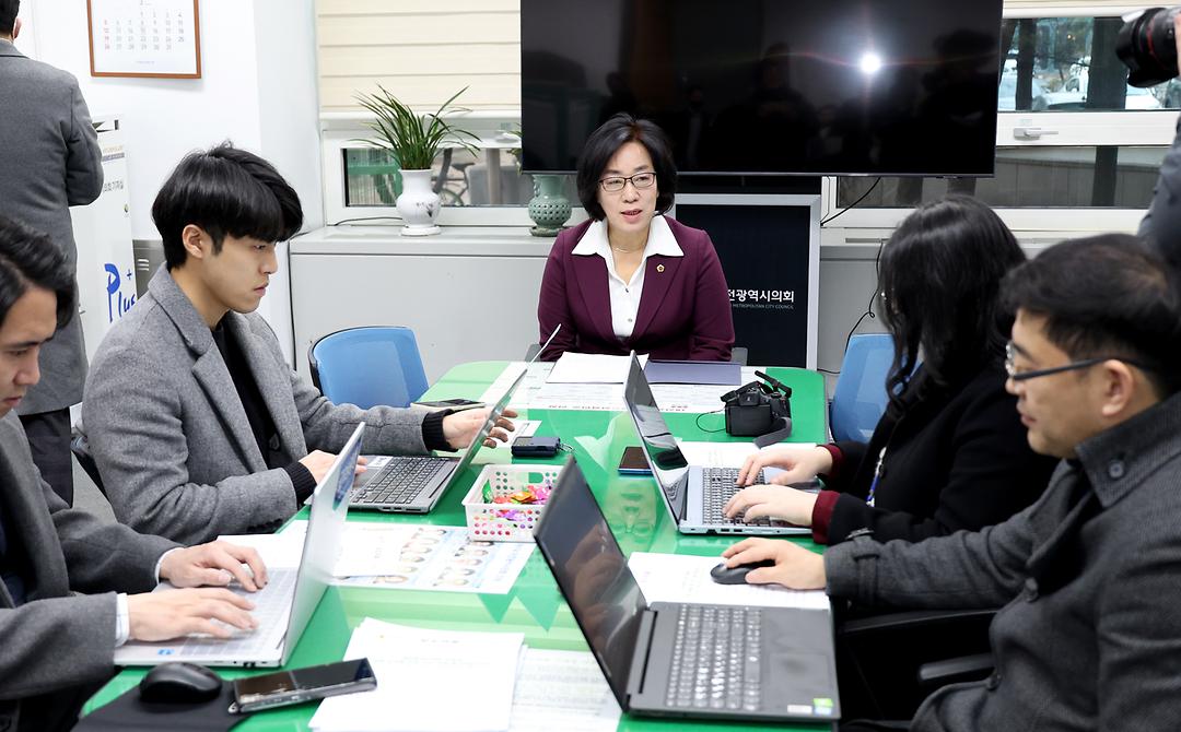 2023.02.17 박주화교육위원장 국외연수관련 기자간담회 (2)