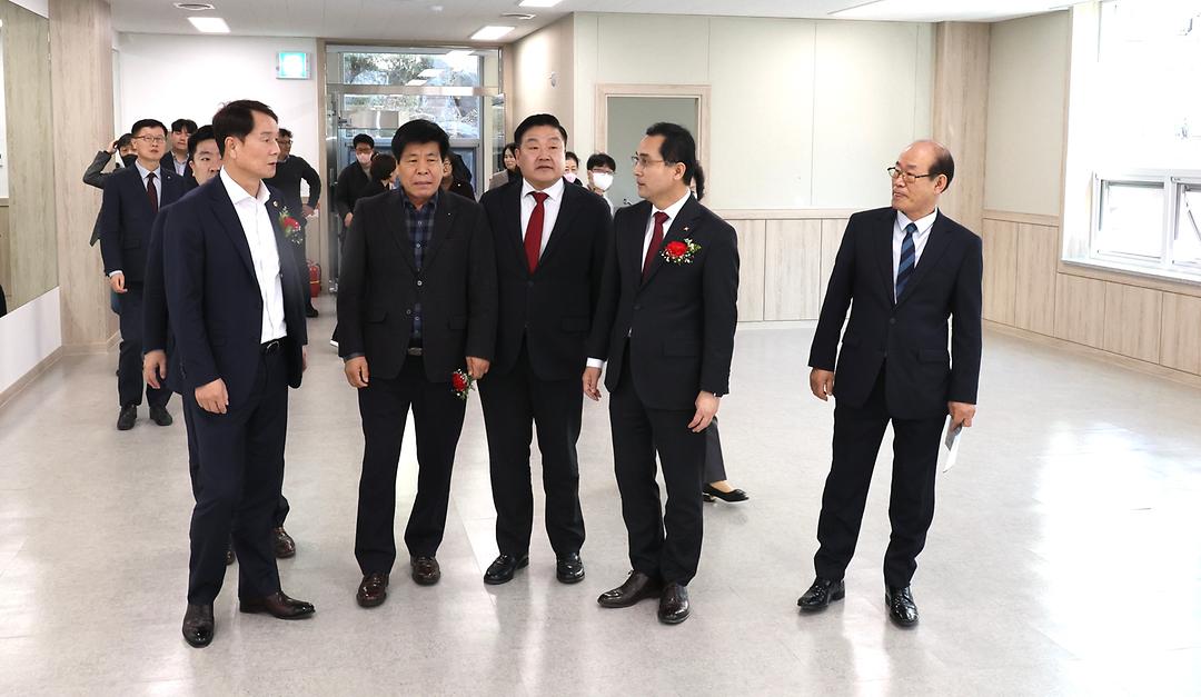 홍도동 행정복지센터 다목적체육시설 준공-3
