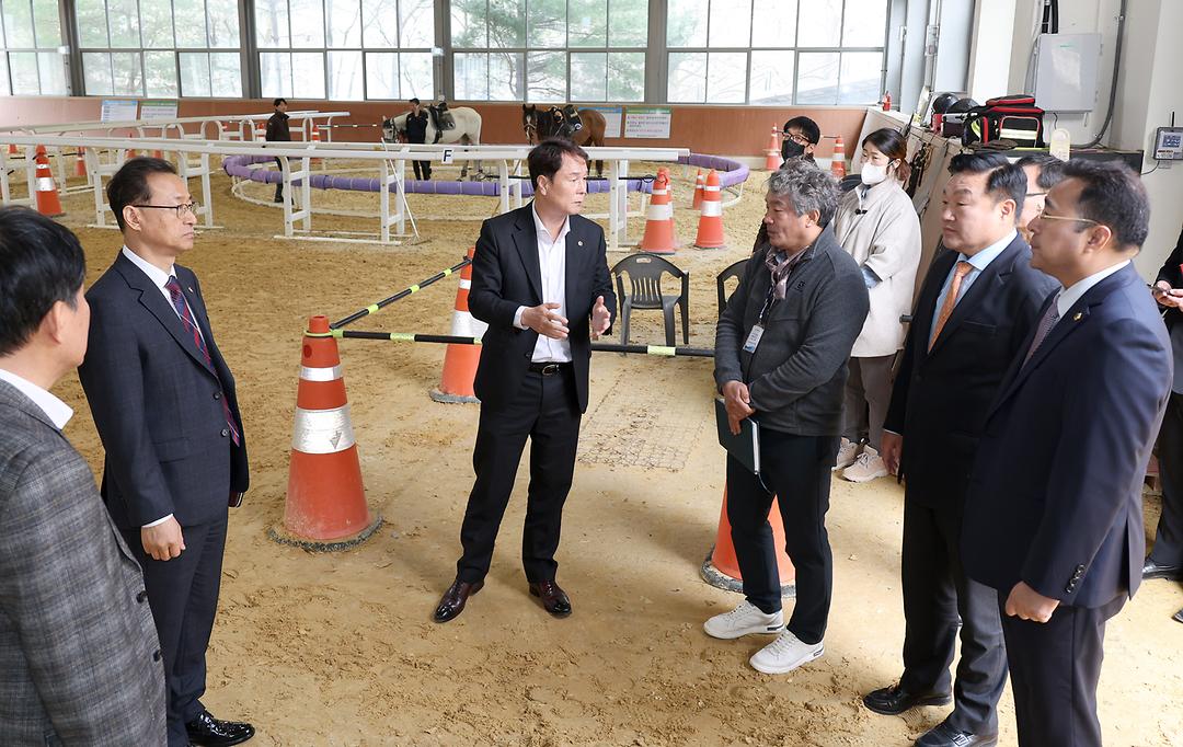 2023.03.09 대전복용승마장 현장방문  (22)