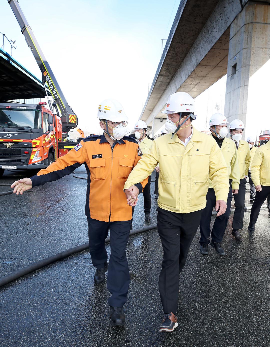 2023.03.14(대전시의회 의원 한국타이어 대전공장 화재현장 방문) (8)