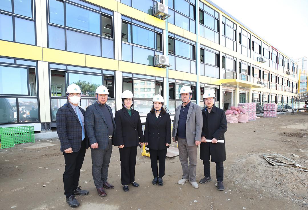 2023.03.14(교육위원회 현장방문_용산초등학교) (1)