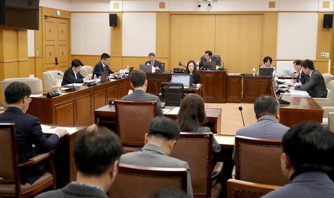 2023.03.31(제270회 임시회 행정자치위원회 회의) (2)