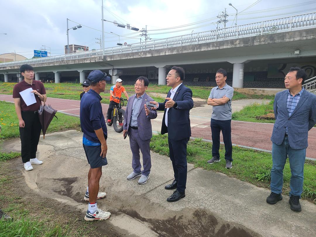 2023.07.05 유등천 좌안 산책로 일원 안전점검 실시(4)