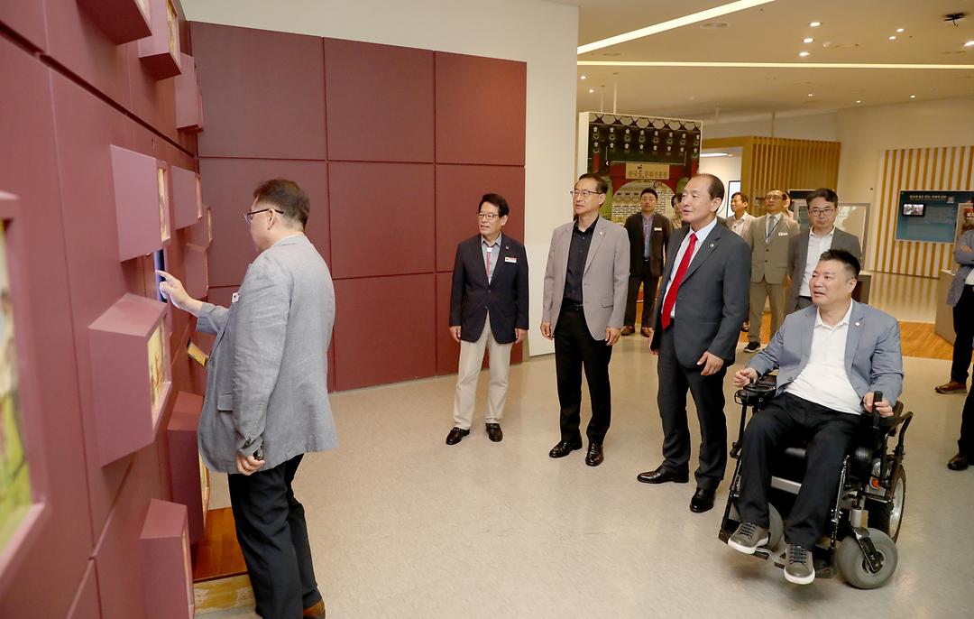 2023.07.20(제272회 임시회 복지환경위원회 현장방문_효문화진흥원) (1)