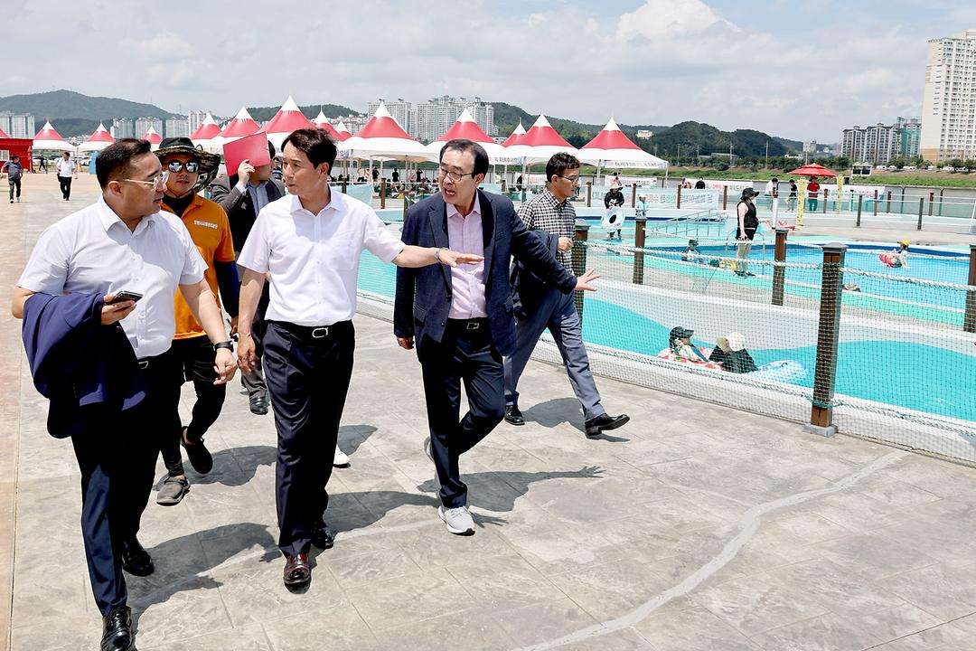 2023.07.26 포항시 형산강 야외물놀이장 (6)