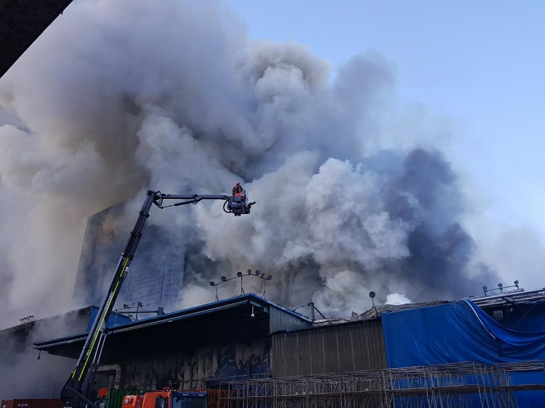 정명국의원 소방관련 조례(한국타이어 화재 진압 사진)