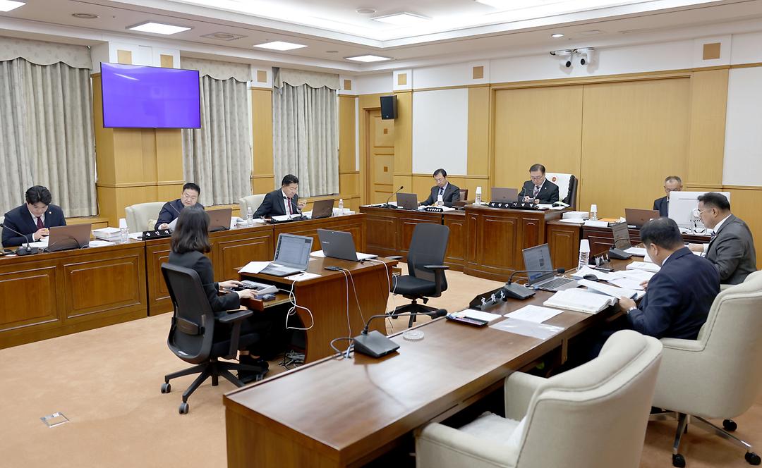 2023.11.08(제274회 제2차 정례회 산업건설위원회 (5)