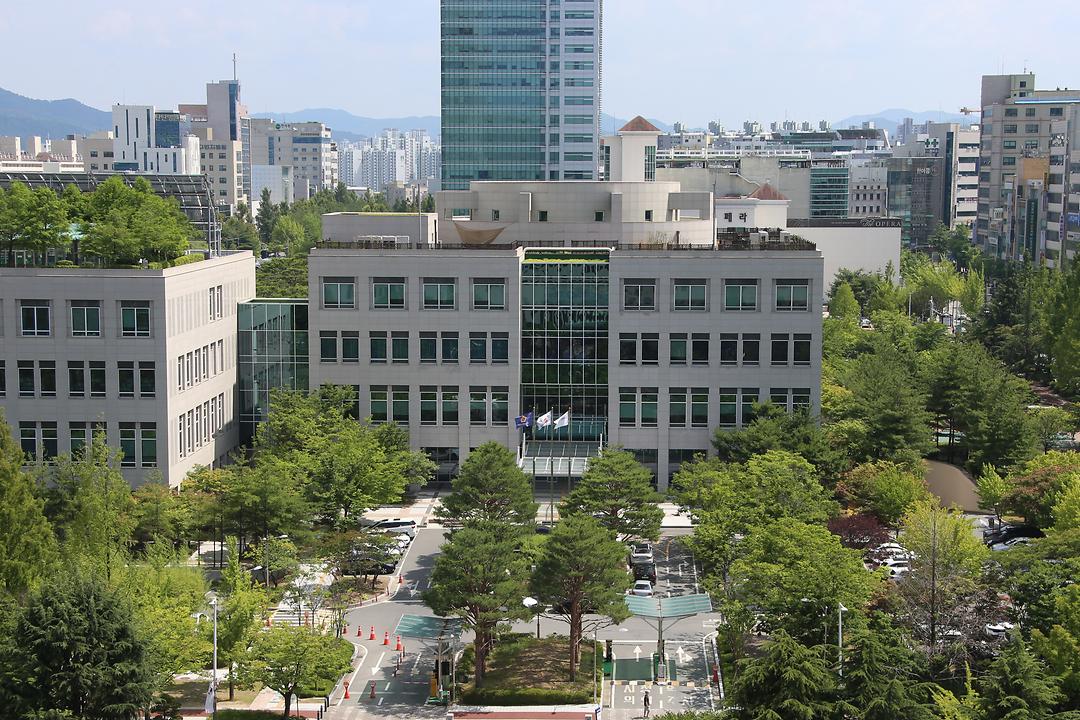 대전시의회 북문전경