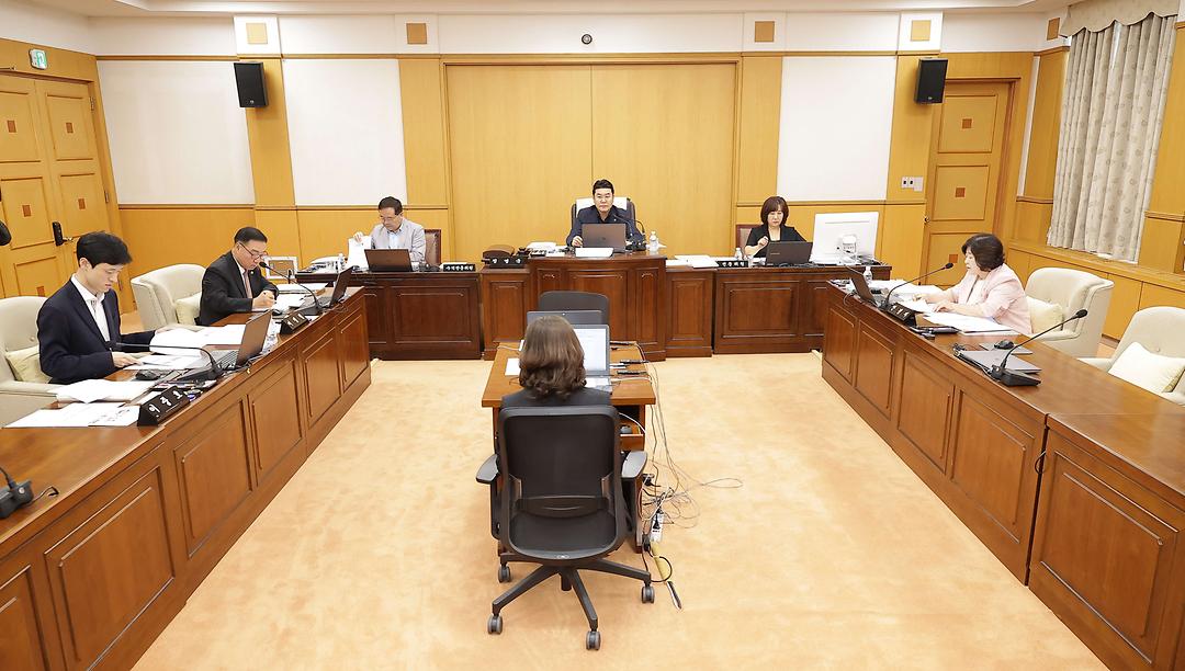 제288회 임시회 상임위 회의_행정자치위원회