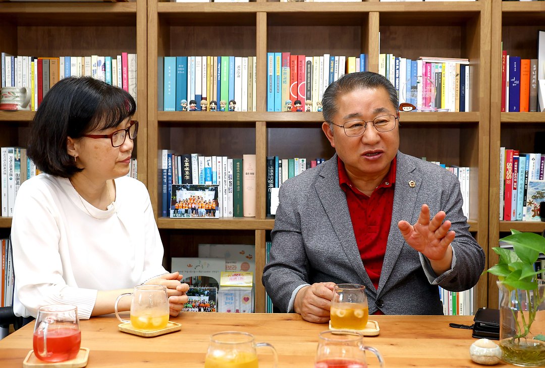 1. 운영위원회 이한영 위원장 추석맞이 사회복지시설 방문-3