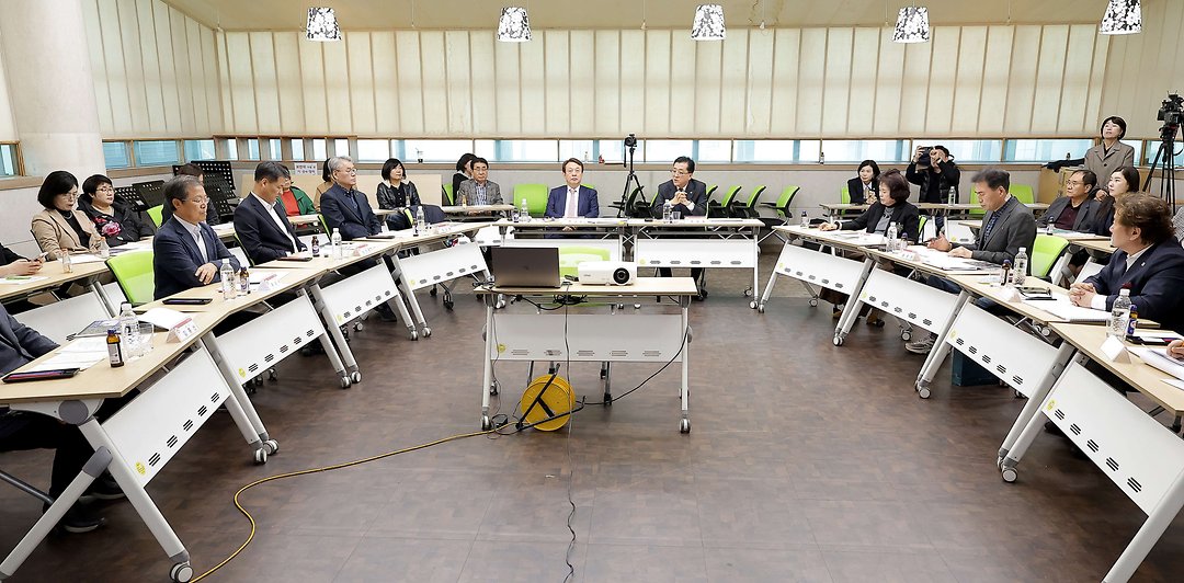 2025.10.27(혁신자문위원회와 함께하는 대전경제의 활력을 위한 신 야간경제 활성화 전략 정책토론회)-2