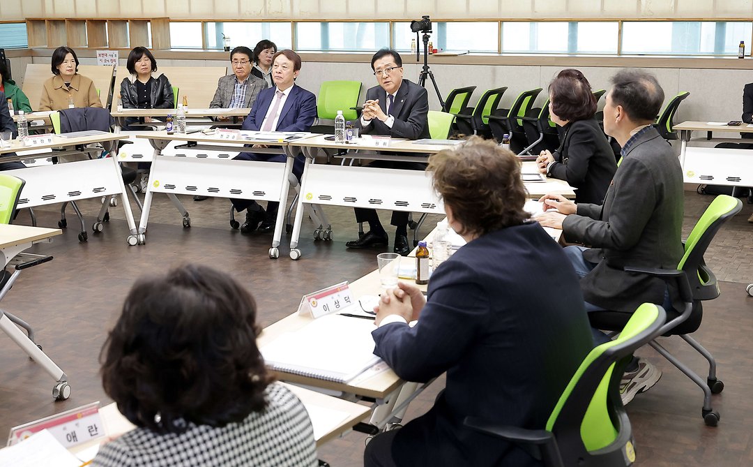 2025.10.27(혁신자문위원회와 함께하는 대전경제의 활력을 위한 신 야간경제 활성화 전략 정책토론회)-4