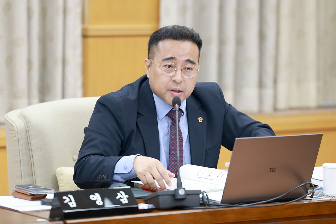 (참고사진) 산업건설위원회 김영삼 의원-2