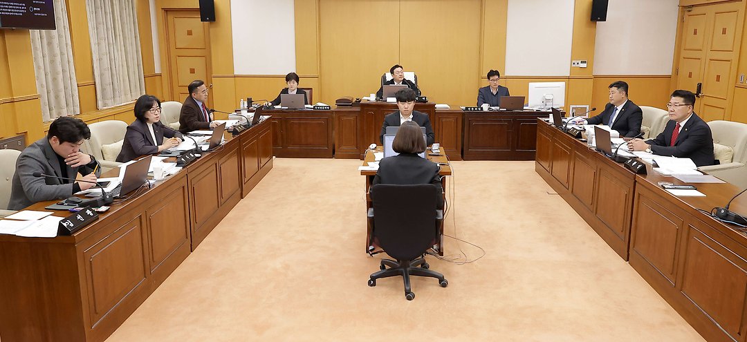 1. (사진자료) 산업건설위원회 제291회 제2차 정례회 행정사무감사