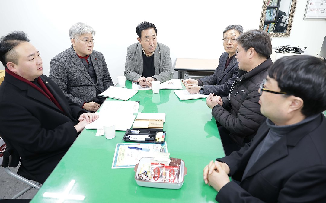 복지환경위원회 연말맞이 사회복지시설(대덕구시니어클럽) 방문(2025.12.26.)-2