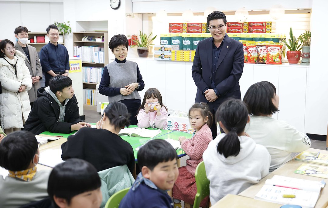 2026.02.06_설 명절 사회복지시설 방문_은혜지역아동센터(정명국 행정자치위원장)-2