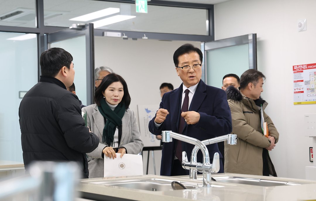 대전시의회 조원휘 의장, 구즉문화센터 현장 방문-2