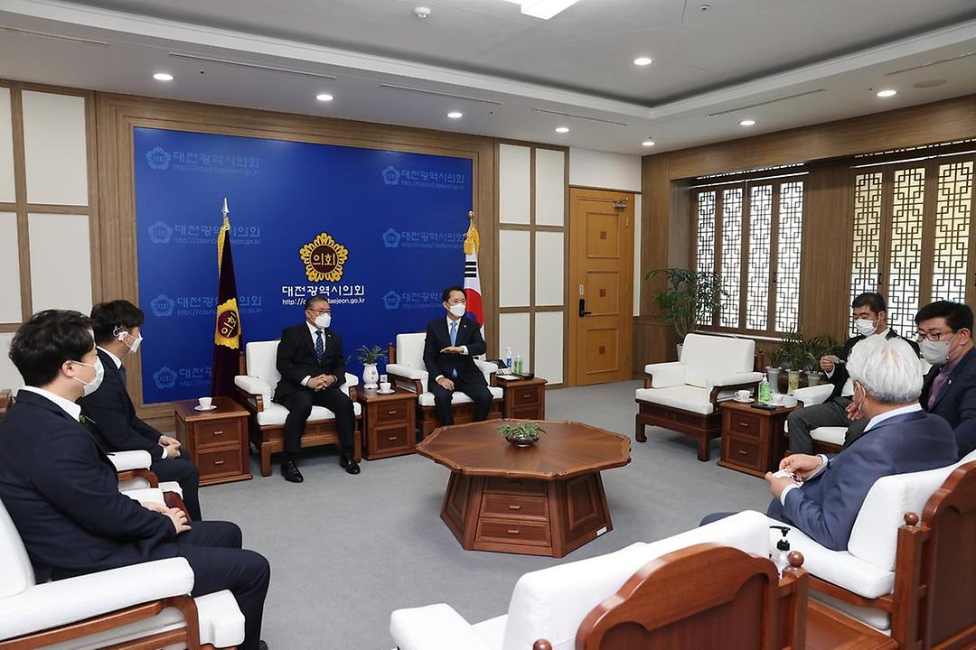 충청남도 의회 의장 접견2.jpg