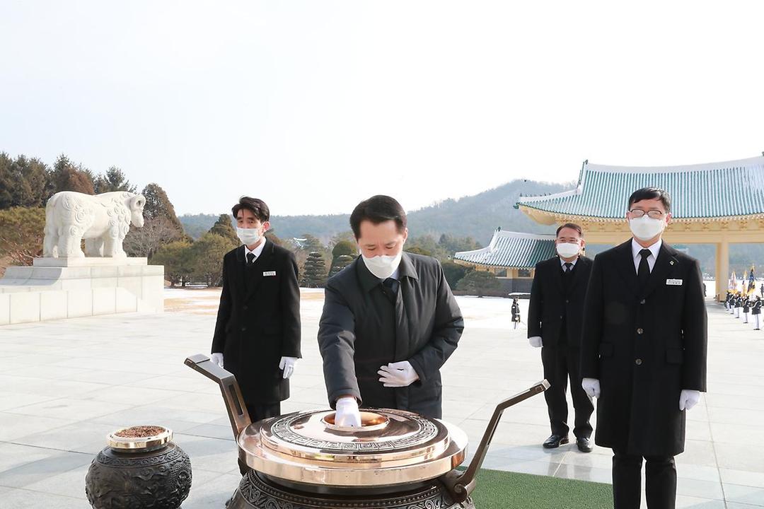 보훈공원 및 현충원 참배1.jpg