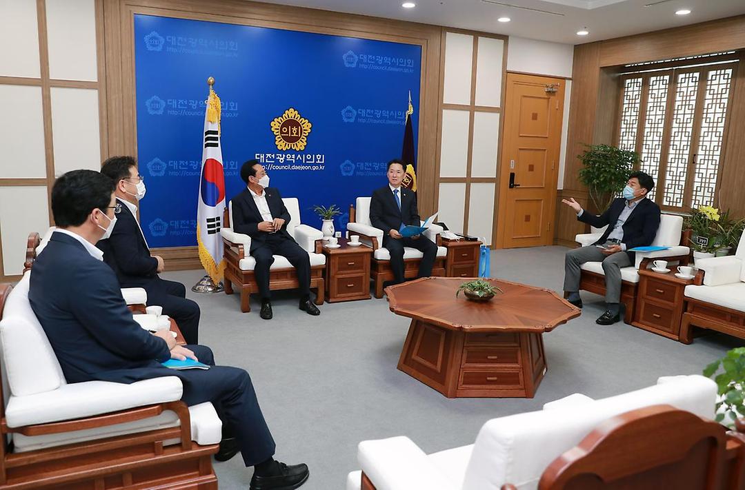 제주도의회 의장 접견1.jpg