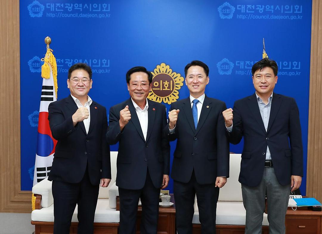 제주도의회 의장 접견2.jpg
