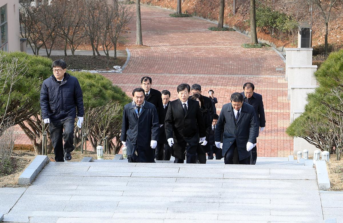 정유년(丁酉年) 새해 국립대전현충원 대전보훈공원 참배 [ 2017-01-01 ]