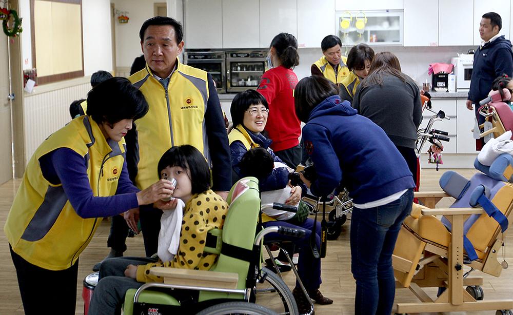 대전시의회 로뎀 중증장애인 시설 봉사활동 [ 2015-12-22 ]