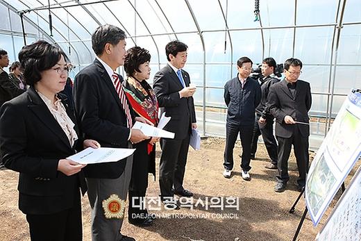 복지환경위원회 - 금고동 화훼포 현장 방문 [ 2012-03-21 ]