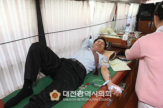 대전시의회 ‘헌혈행사’ 참여  [ 2012-03-16 ]