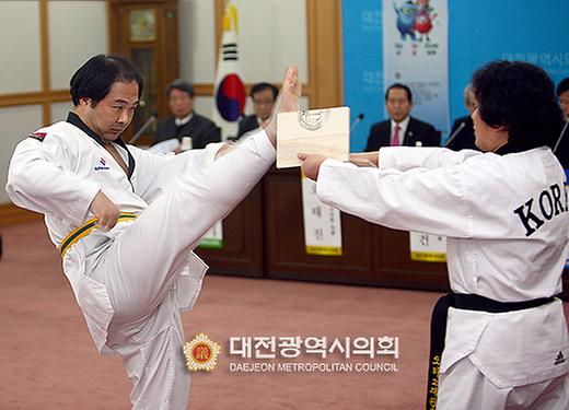 지적장애인의 체육활동 활성화 정책토론회 [ 2011-12-21 ]