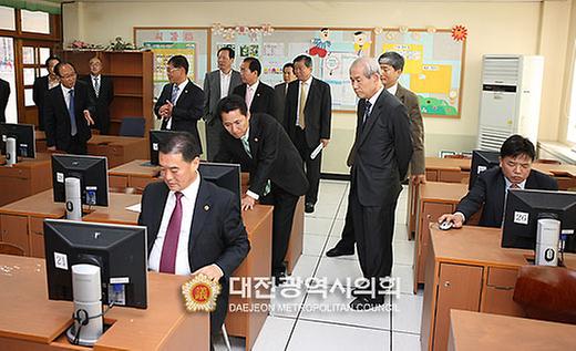 대전고등학교, 석교초등학교 현장방문 [ 2011-10-07 ]