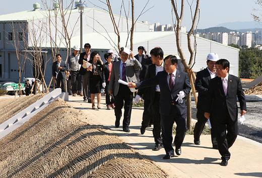 농업기술센터 신축공사 현장방문 [ 2011-10-04 ]