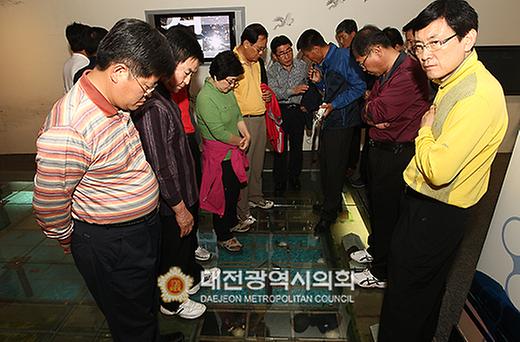 전남 신안군 증도에서 의원 연찬회 개최 [ 2010-10-08 ]