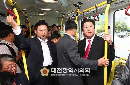 한국형 저상버스 표준모델 시승식  [ 2008-06-10 ]