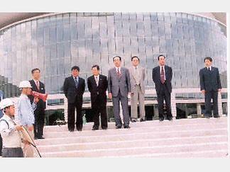 종합예술의전당 공사현장을 방문한 행정자치위원일행 [ 2002-02-07 ]