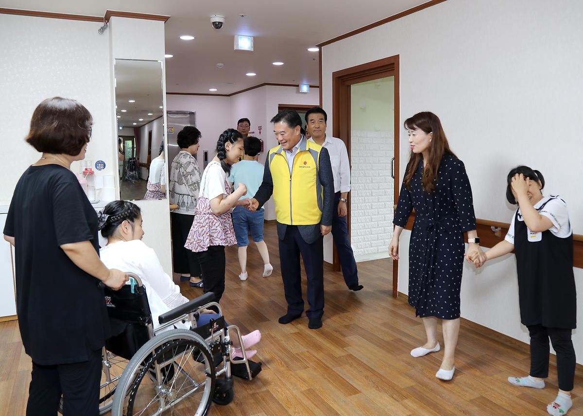 남진근 운영위원장, 추석맞이 장애인 요양시설 위문 [ 2019-09-03 ]