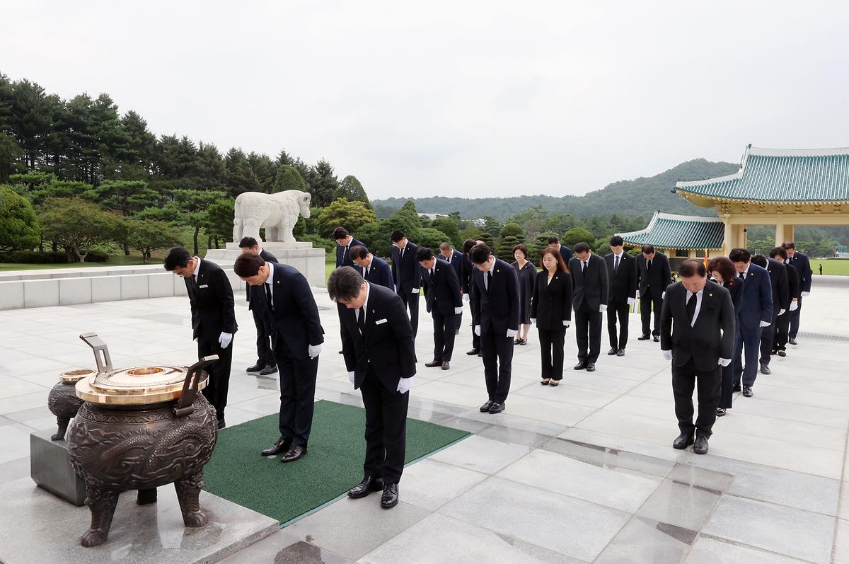 9대 대전광역시의회 개원식(보훈공원,현충원참배) [ 2022-07-08 ]