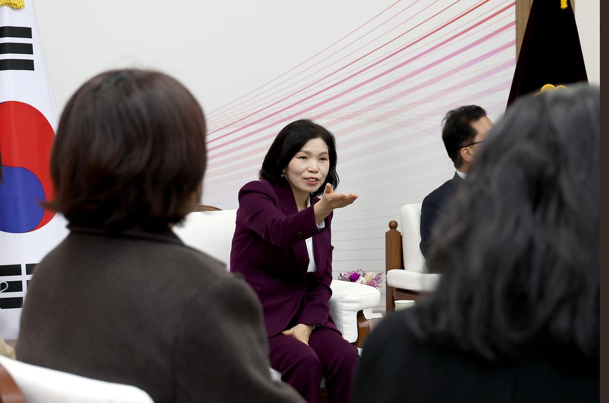 이금선 의원, 교복 지원 개선을 위한 정책간담회 [ 2025-12-17 ]