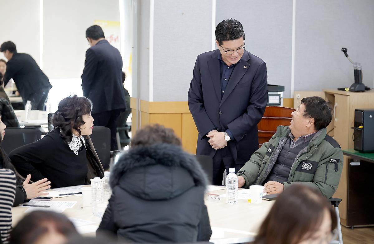 정명국 의원, 지역자생단체의 공익적 역할 강화를 위한 지원 방안 모색 정책간담회 개최 [ 2025-12-26 ]